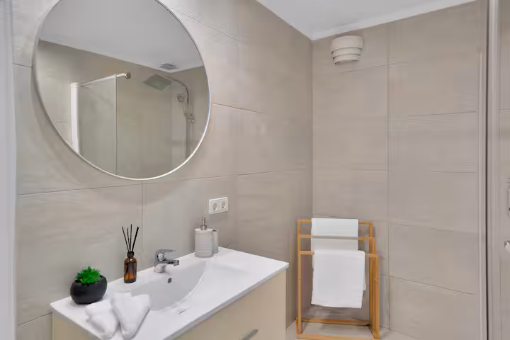 8869469d-f78c-4366-bb95-5fdd220cb7ab (1)