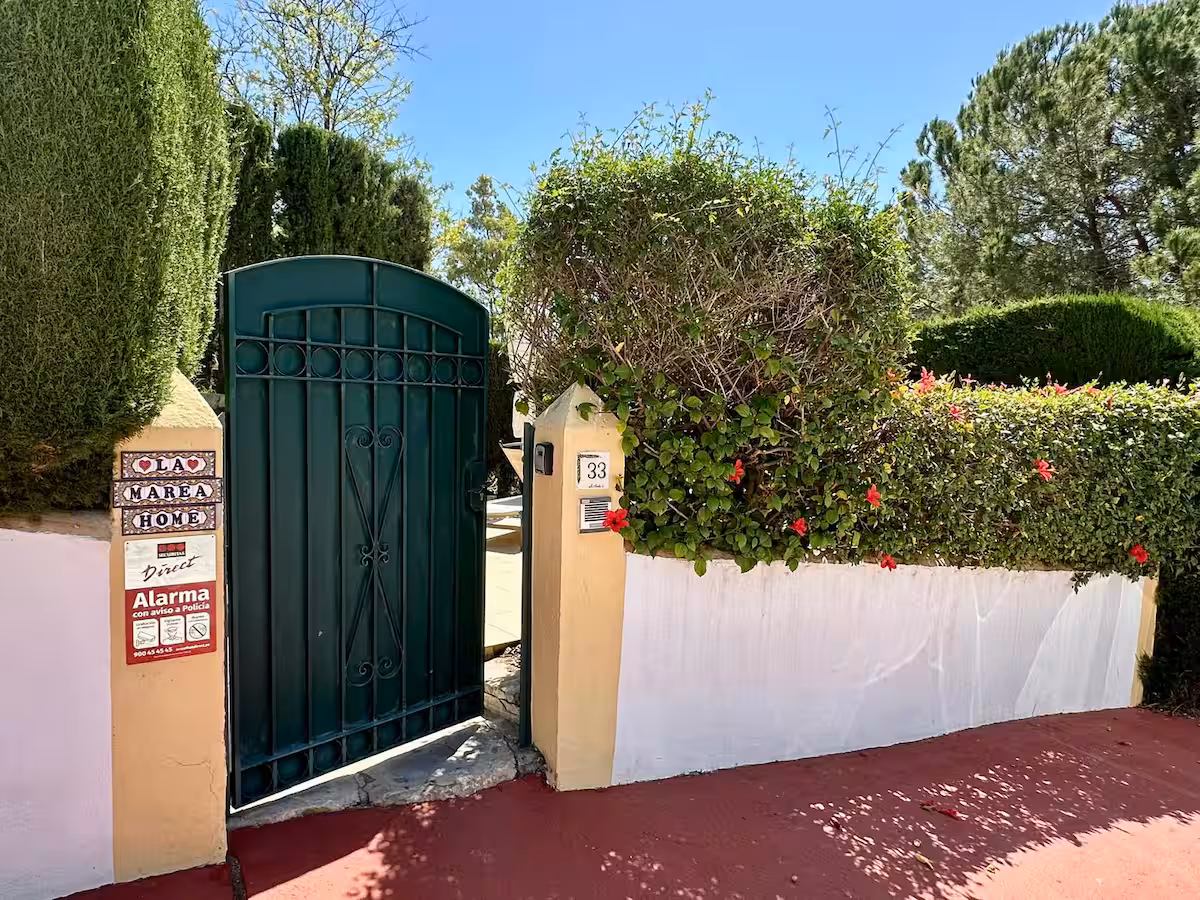 fa662a9b-3bea-4298-8960-bafe793cd6bc (1)