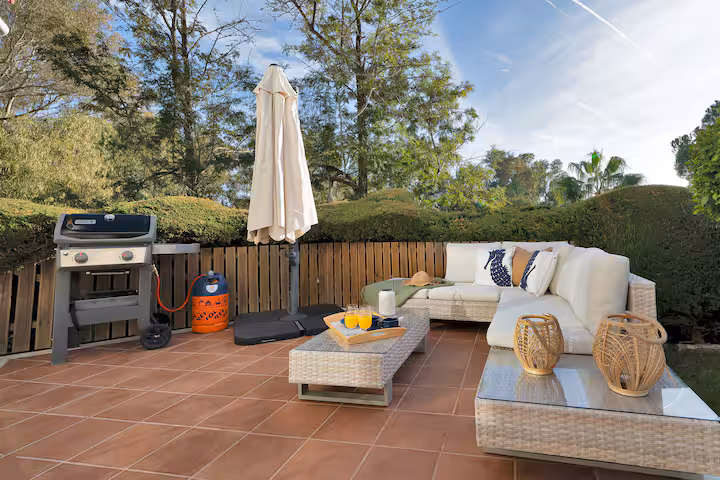 fa9c6220-c44a-4402-a182-abfc274326da (1)